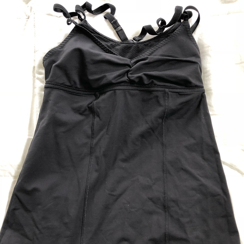 Lululemon tank